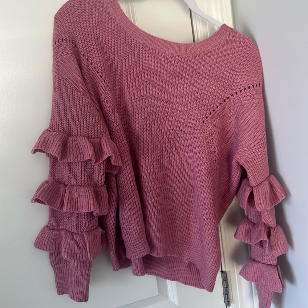 Wildflower pink cozy sweater! Great condition
